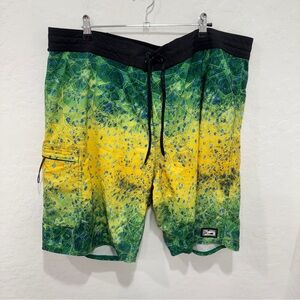 Pelagic Hydro Lite Pro Shorts Men’s 40 Green Yellow Black Board Shorts Vacation